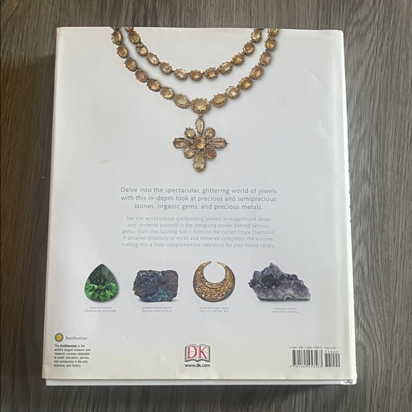 Smithsonian GEM Visual Guide Book - Picture 4 of 4